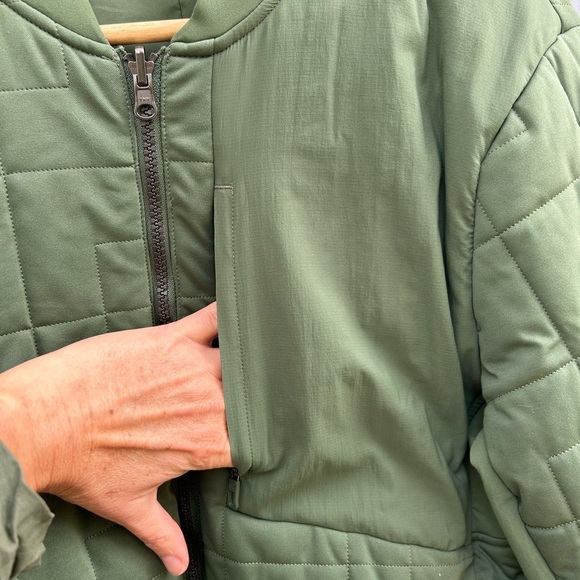 Lululemon Rival Side Bomber, size M - Picture 8 of 15